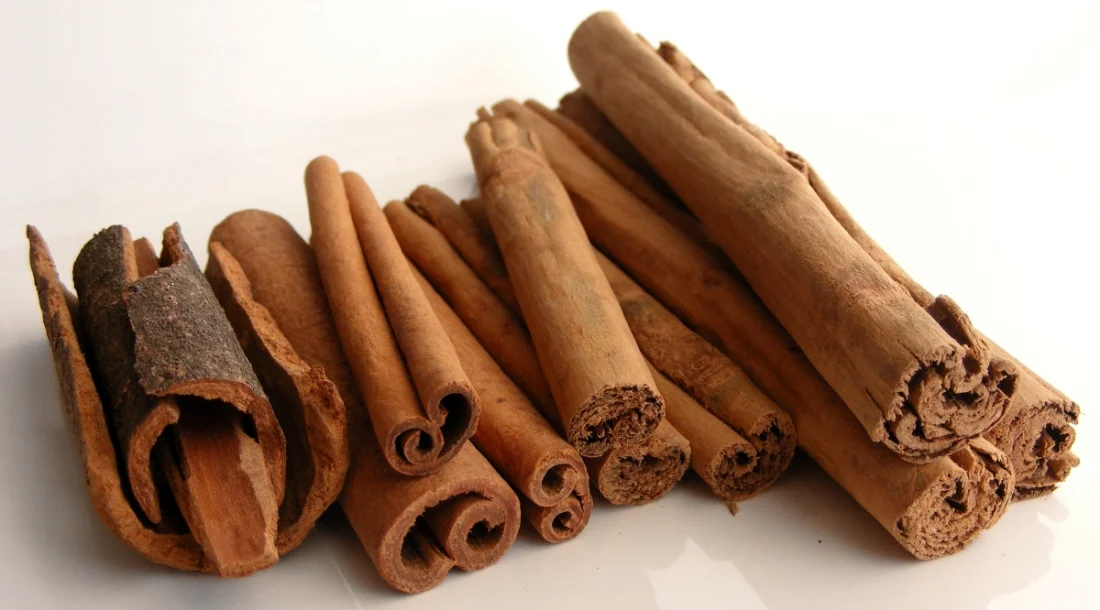 Image of several types of hole cinnamon sticks